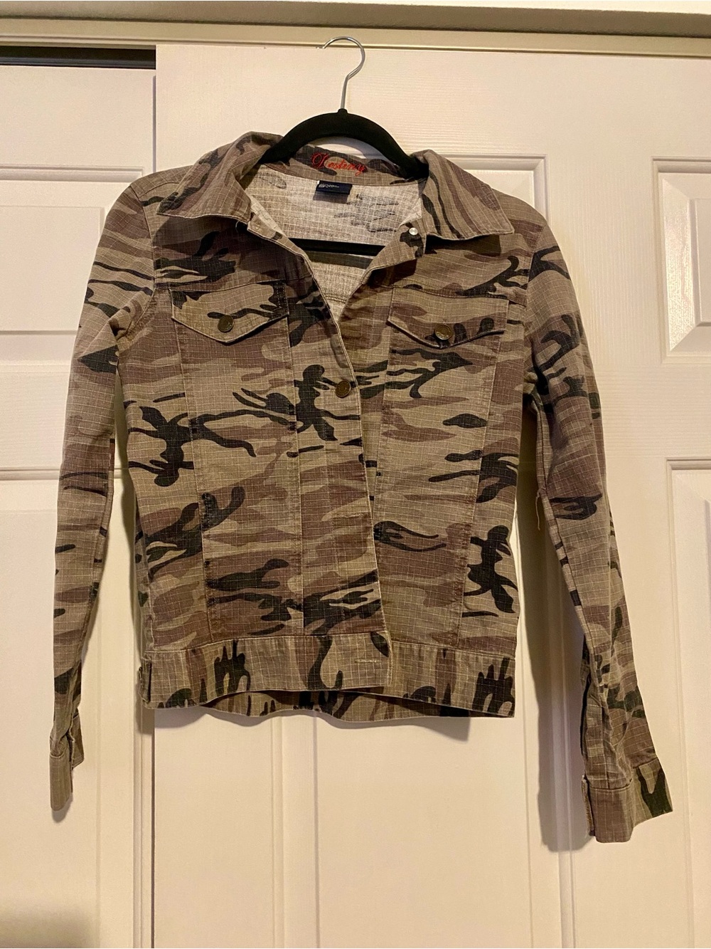Women's Beige Camouflage Denim Jacket - Fitted Utility Style